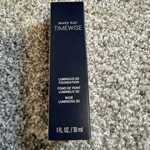 Mary Kay TimeWise Luminous 3D Foundation Ivory N160 New in Box